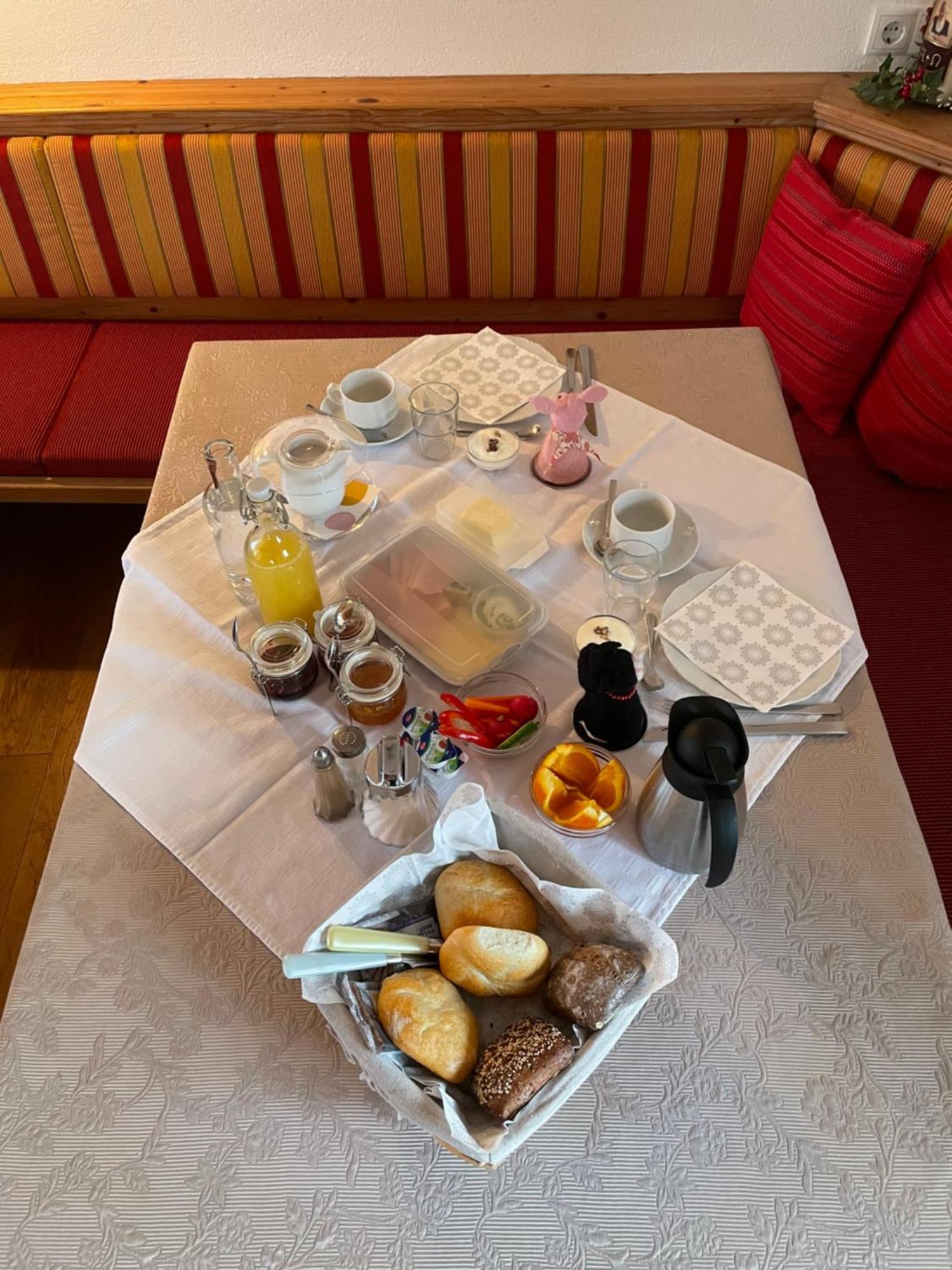 Haus Hager Bed & Breakfast Schlitters Bagian luar foto