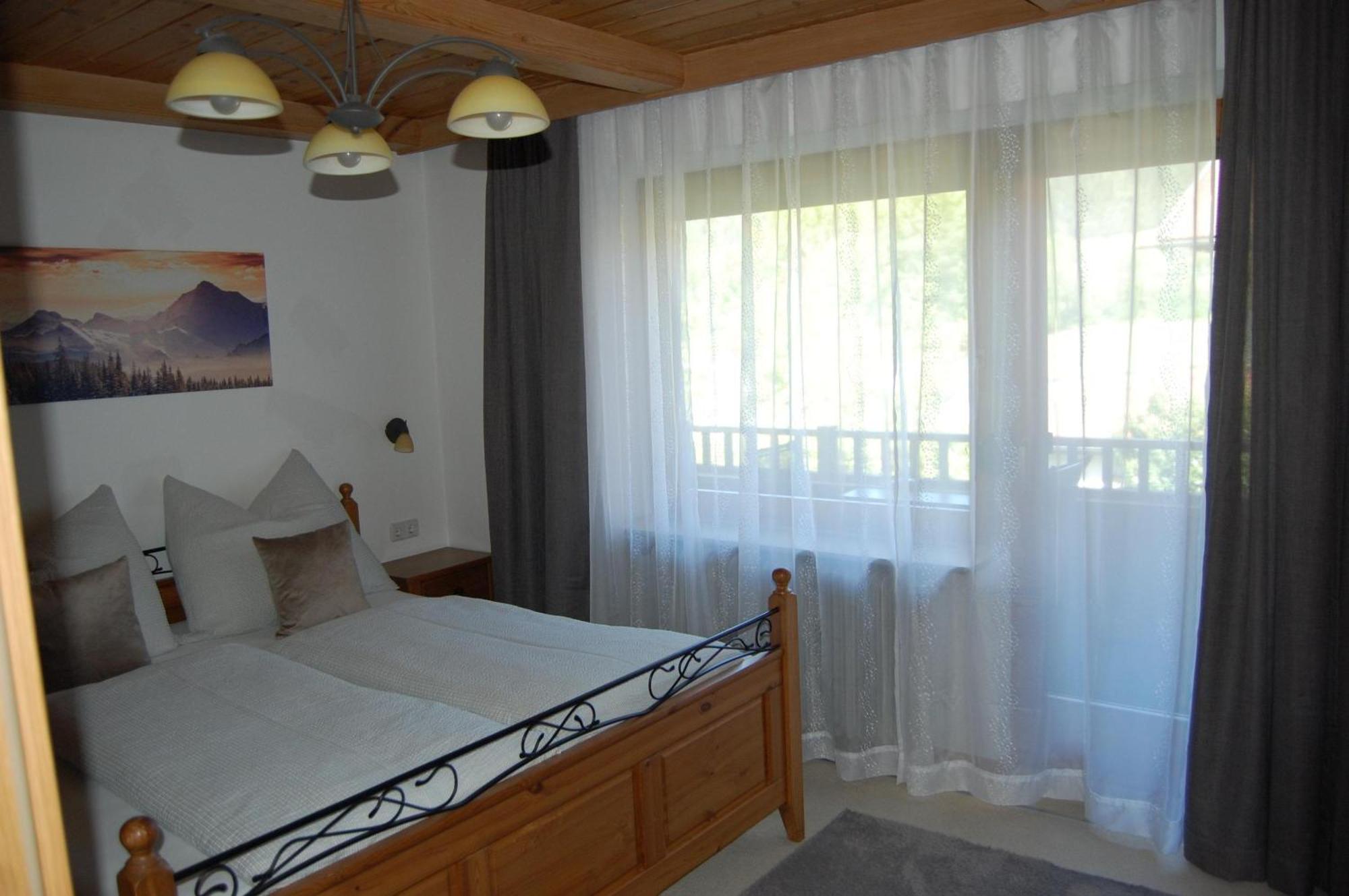 Haus Hager Bed & Breakfast Schlitters Bagian luar foto