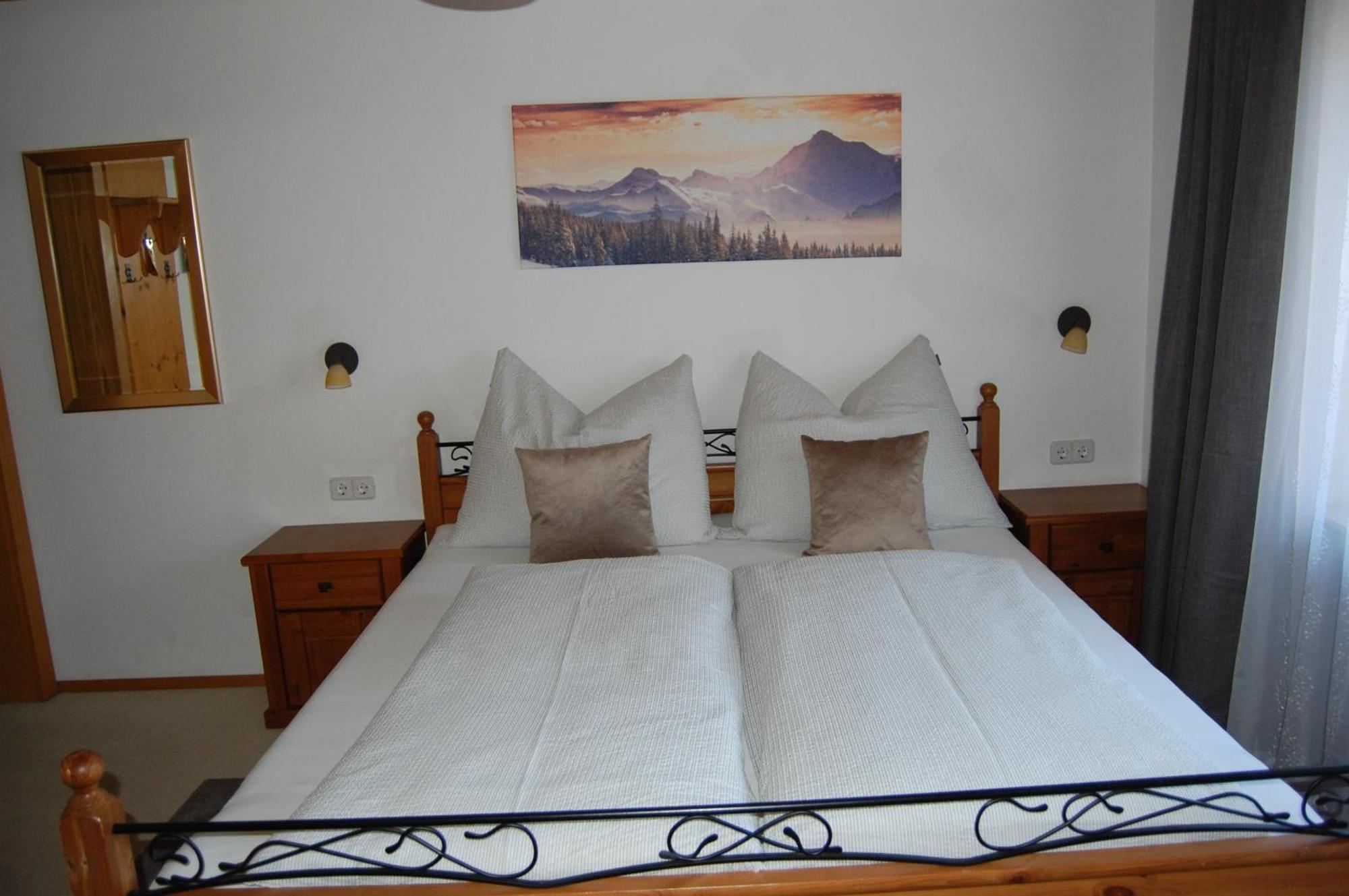 Haus Hager Bed & Breakfast Schlitters Bagian luar foto